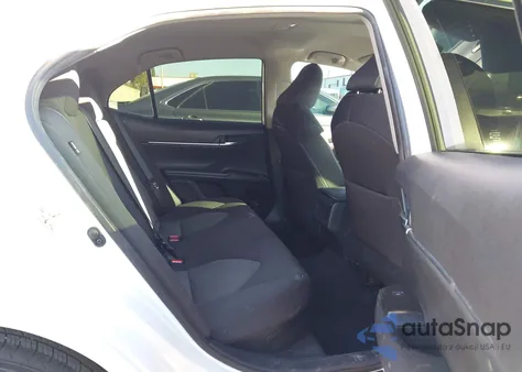 2020 Toyota Camry Le Hybrid z USA, uszkodzony, nr VIN 4T1C31AK0LU519083